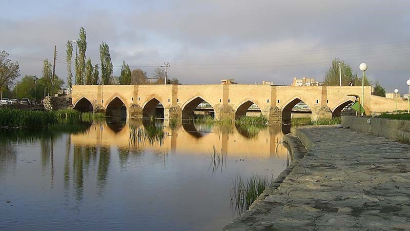 پل هفت چشمه