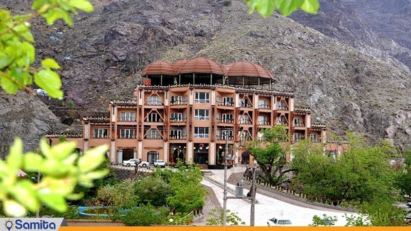 نمای ساختمان هتل بزرک کوهستان