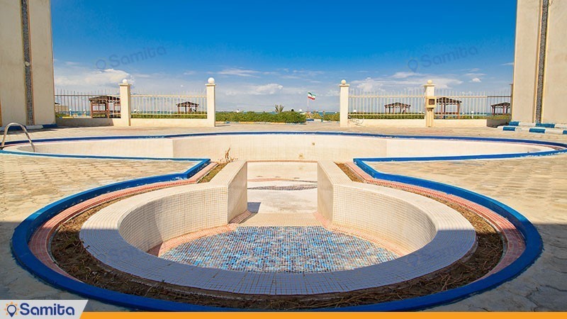 استخر فضای باز هتل ساحلی خلیج فارس