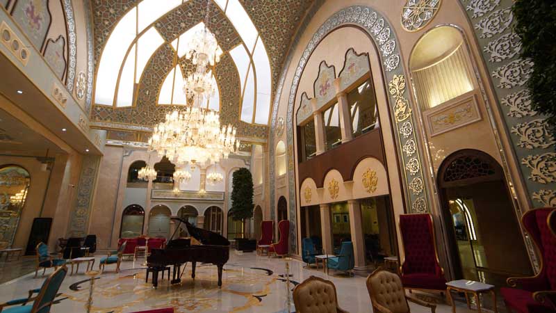 محوطه داخلی هتل