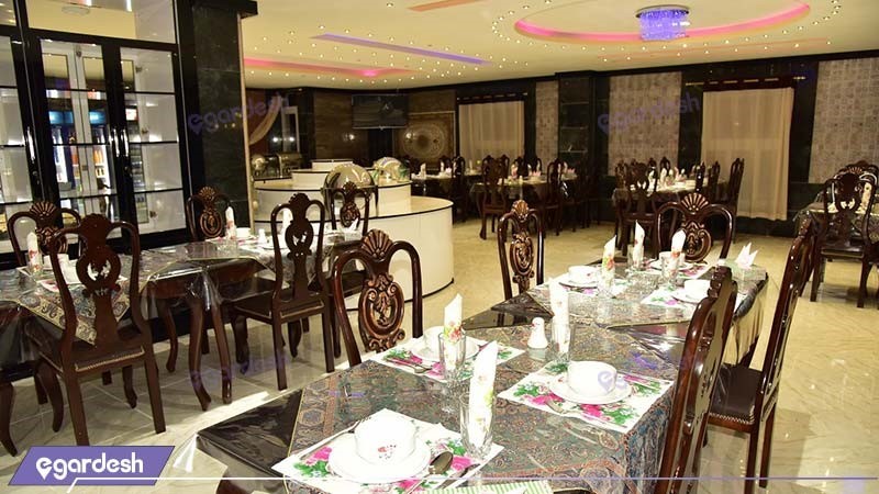 رستوران هتل پلاس بوشهر