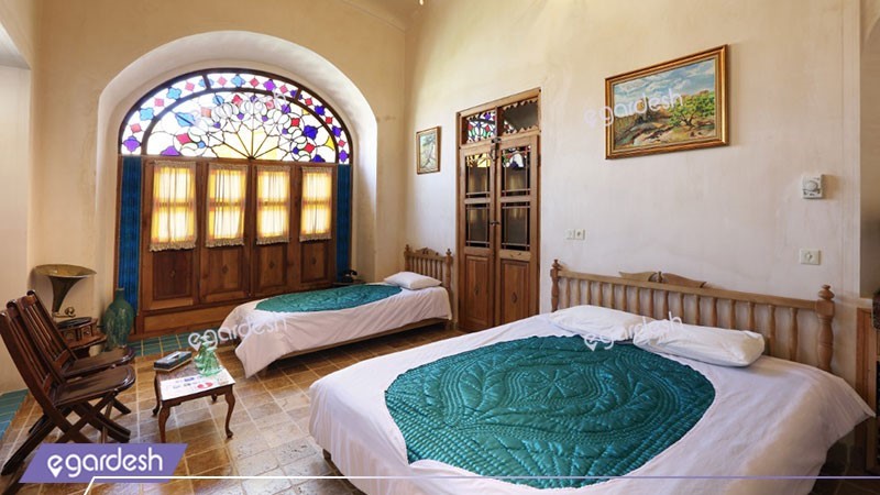 اتاق سه تخته هتل سنتی خانه مرشدی