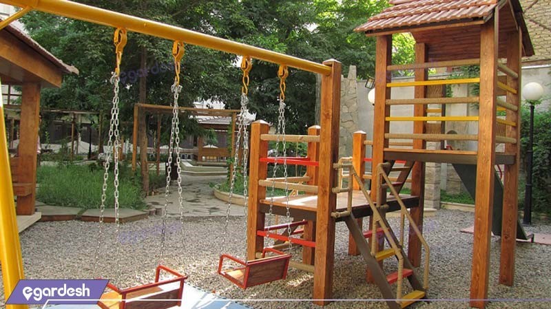 زمین بازی کودکان هتل تهران