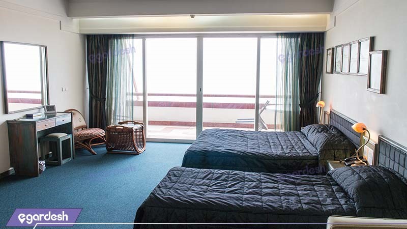 اتاق سه تخته رو به دریا هتل نارنجستان
