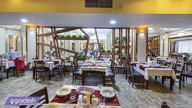 رستوران هتل پتروشیمی تبریز