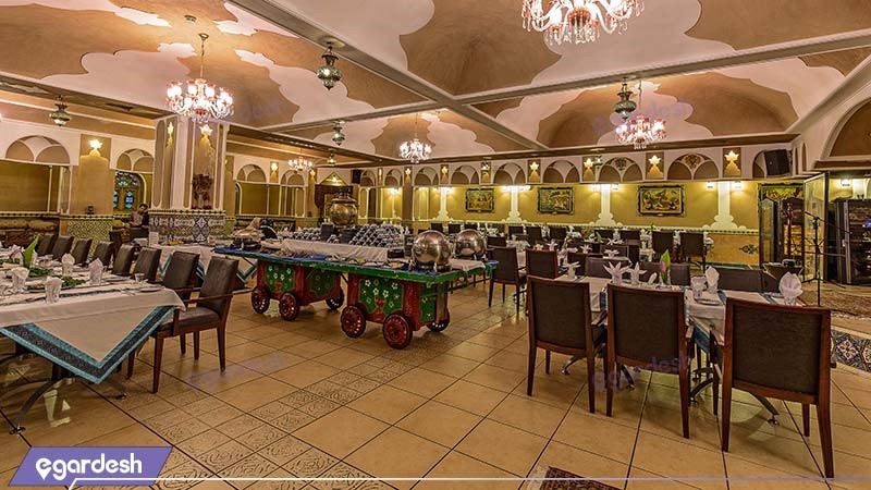 رستوران سنتی هتل اسپیناس خلیج فارس
