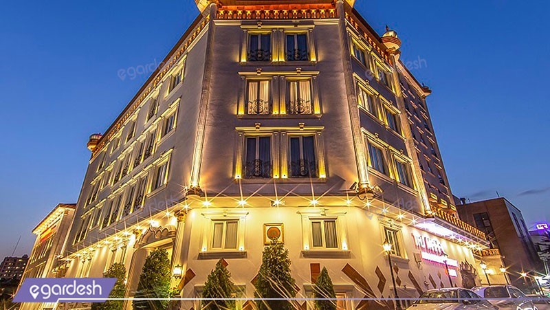 نمای ساختمان هتل تاج محل تهران