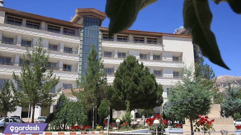 نمای ساختمان هتل پارسیان آزادی یاسوج