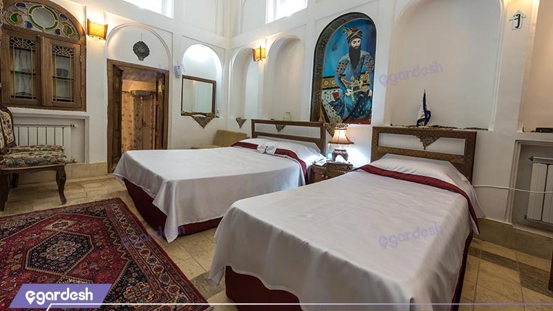 اتاق سه تخته هتل سنتی فهادان