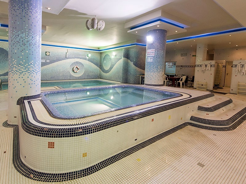 tehran-asareh-hotel-jacuzzi.jpg