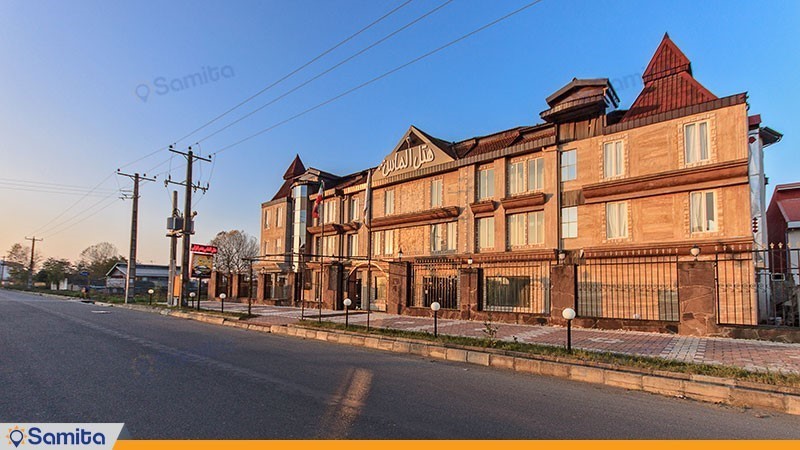  Exterior of the Almas Bandar Anzali Hotel building