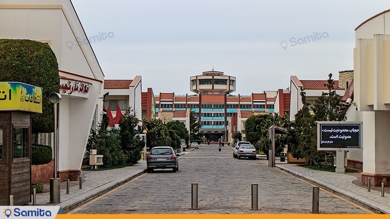  Narenjestan Hotel building facade