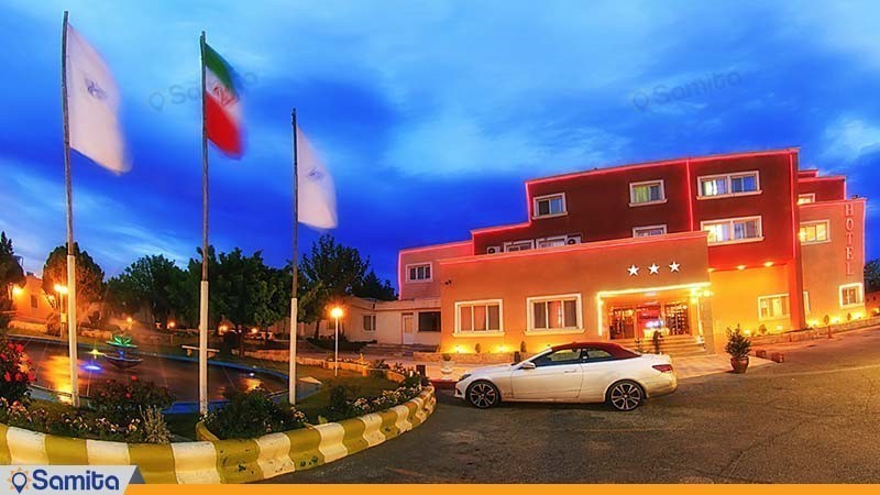 نمای ساختمان هتل جهانگردی سنندج