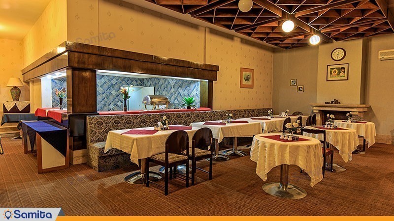  Laleh International Hotel Restaurant